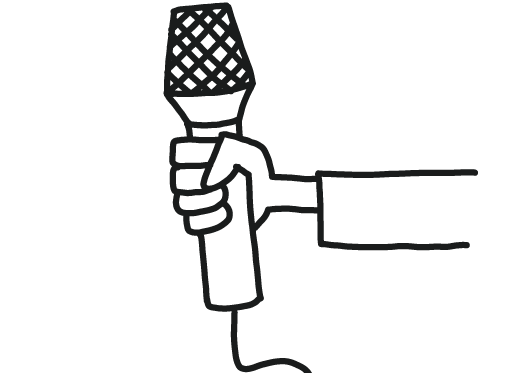 Hand hält ein Mikrofon